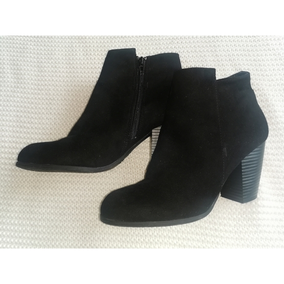 Faux suede black high heeled booties - Picture 1 of 4